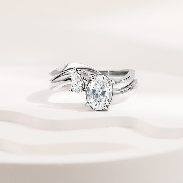 Romantisches Verlobungs-Set mit Diamantringen Flora 156820