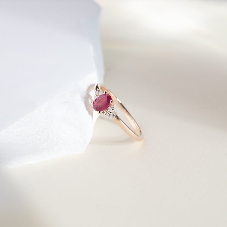 Verlobungsring mit Rubin und Diamanten Sheldo 152325