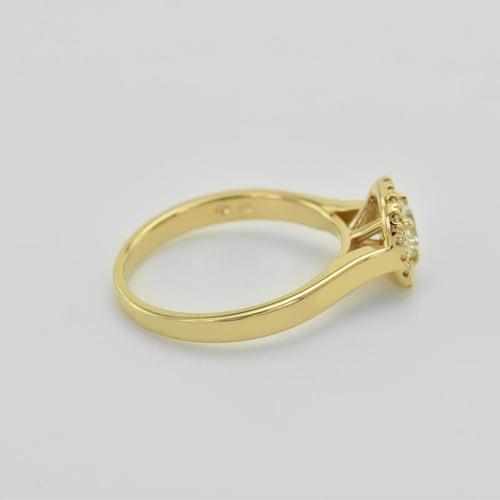 Verlobungsring mit Lab Grown Diamanten im Halo-Stil Reley