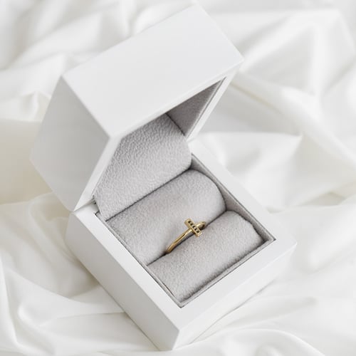 Minimalistisches Schmuckset mit schwarzen Diamanten Myghal