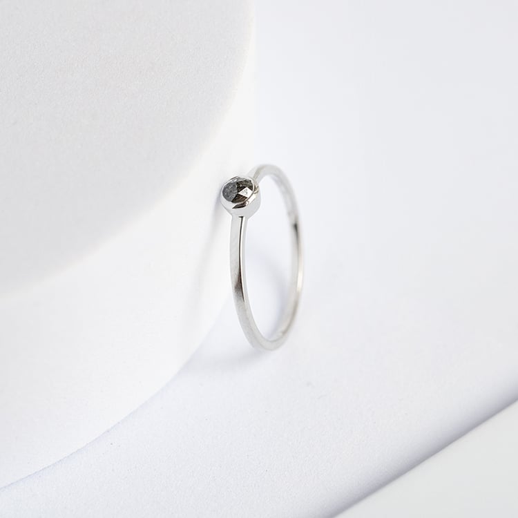 Goldring mit Salt and Pepper Diamant Emilien 142646