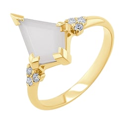 Ring mit einem milchigen Mondstein Kettil