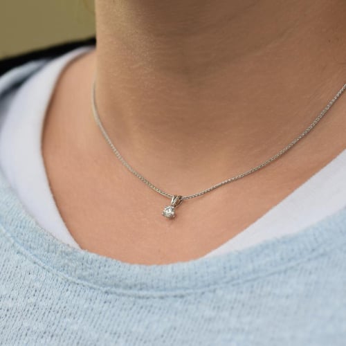 Platin Anhänger mit Diamanten Jadell