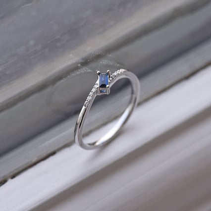 Ring mit Saphir und Diamanten Margareta