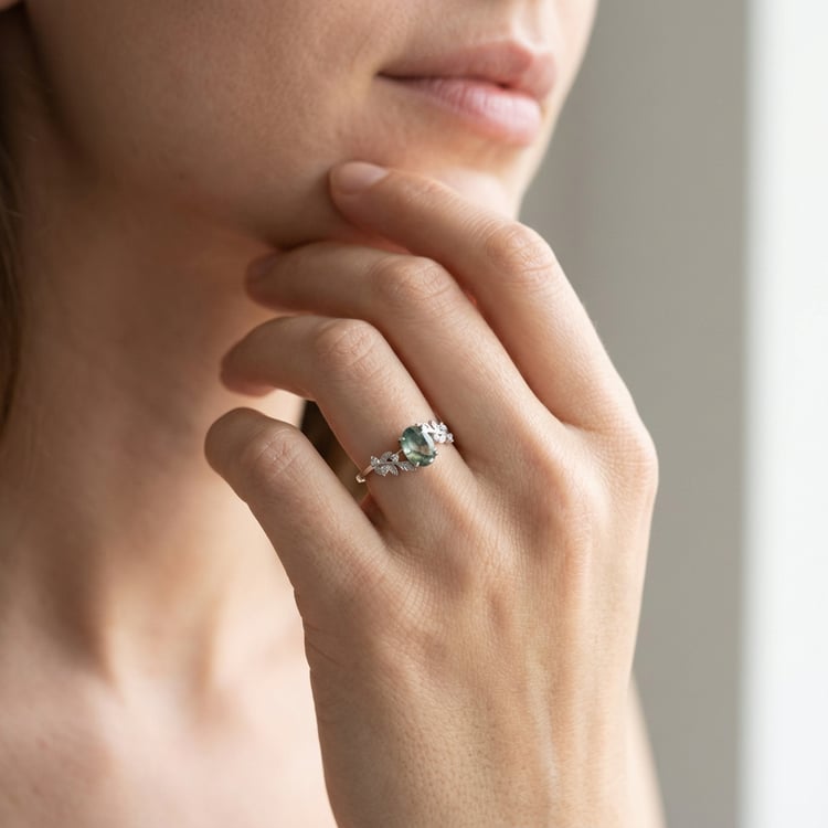 Eleganter Ring mit Moosachat und Moissaniten Hene 170429