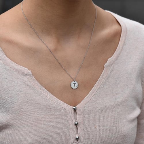 Goldanhänger mit blauen Diamanten und Buchstabe Gravur Sager