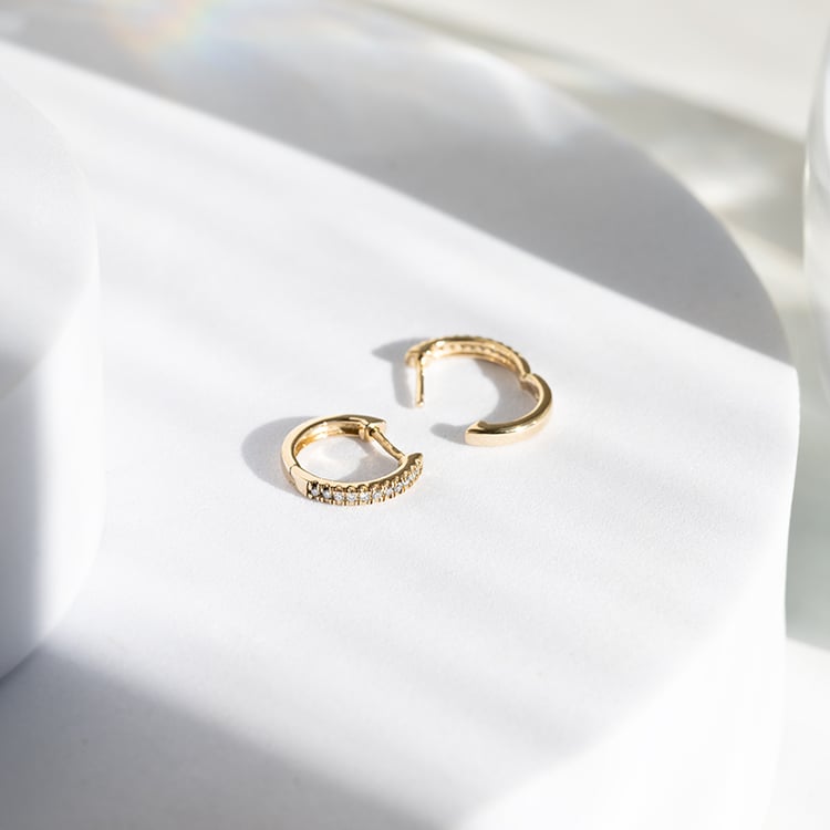 Elegante Gold Creolen mit Diamanten Gomati 145644