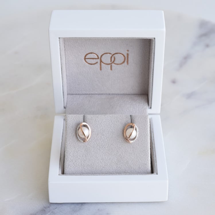 Goldene Perlenohrringe mit Diamanten Zhen 86930