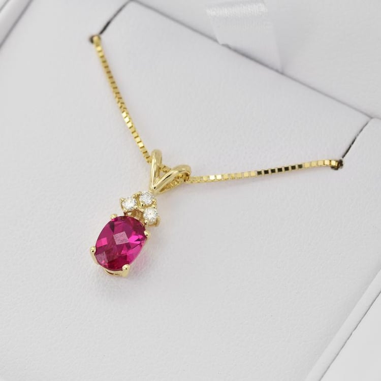 Rubin und Diamant in Gold in Eppi-Geschenkbox 23220