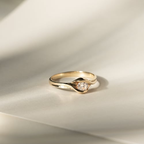 Verlobunsring mit Moissanit Aliena