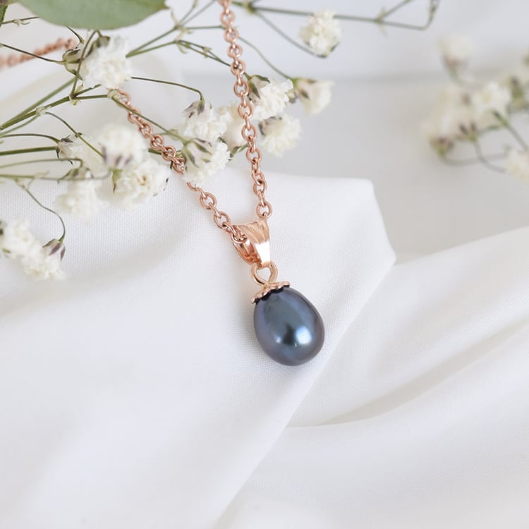 Vergoldeter Anhänger mit schwarzer Perle Momir 87958