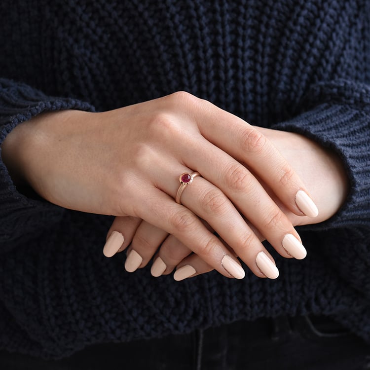 Goldener Ring mit Rose Cut Rubin Layla 75259