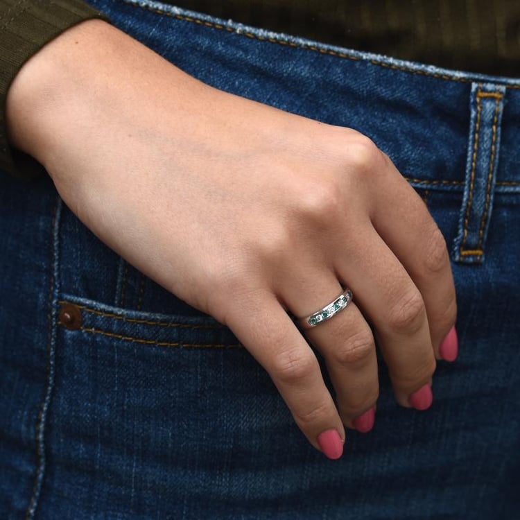 Ring mit Smaragden und Diamanten halbbesetzt Nosian 49760