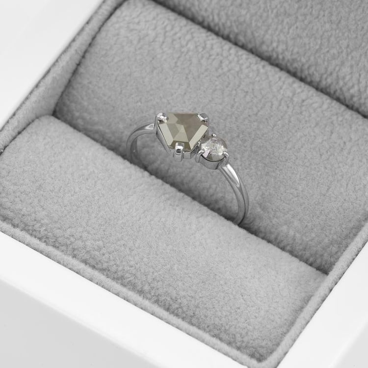 Verlobungring aus Gold 48992