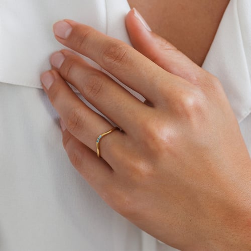 Silberner Ring mit drei blauen Diamanten Cason