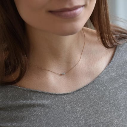 Goldener Choker mit Diamanten-Perlen Xanadie