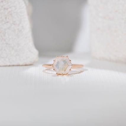 Verlobungsring mit Mondstein Tutie