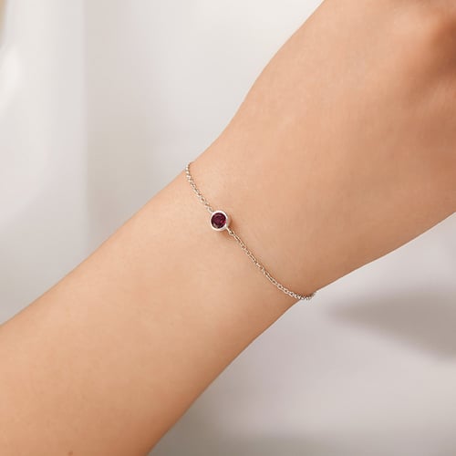 Silbernes Armband mit einem Granat Arleth
