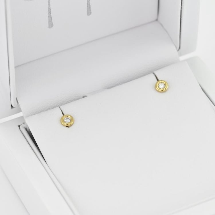 Ohrringe aus Gold mit Diamanten 15352