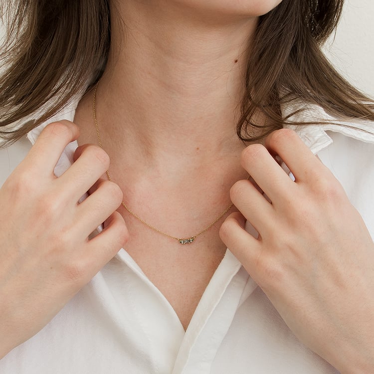 Kette mit Salt and Pepper Diamant, Smaragden und Moissaniten Matilda 129998