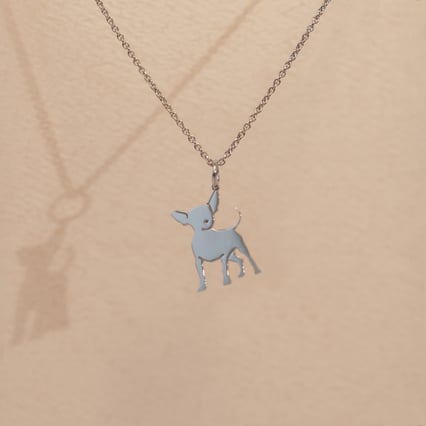 Anhänger in Form eines Hundes mit Gravur Chihuahua