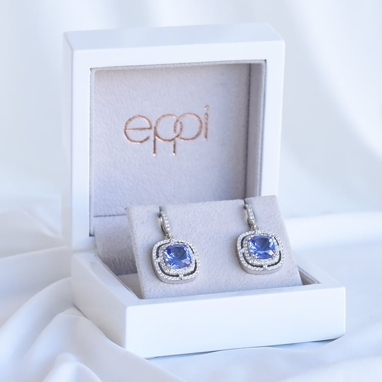 Silberne Ohrringe mit simulierten Tansaniten Sanna 93591