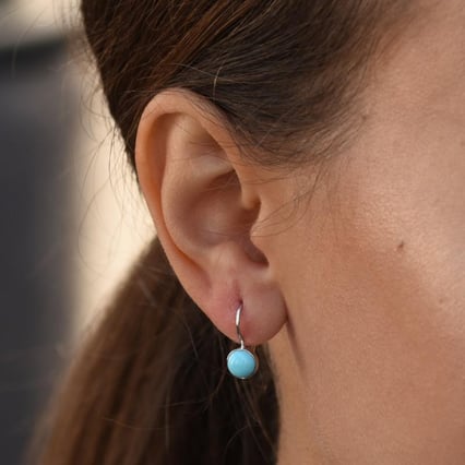 Goldene Ohrhänger mit Türkisen Maumo
