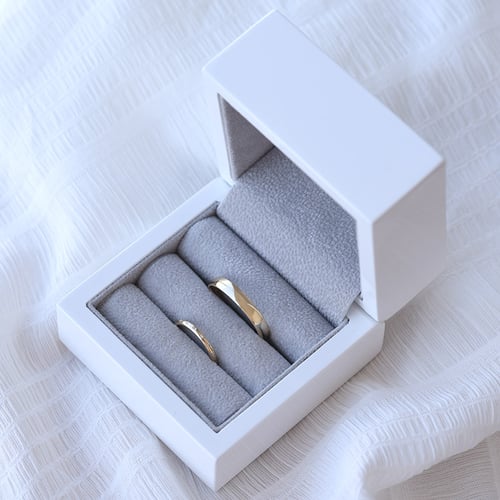Eternity Ring aus Gold mit Lab Grown Diamanten und größerem Komfortring Miomi