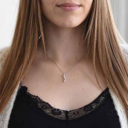 Elegante Anhänger mit glänzenden Diamanten Jessica