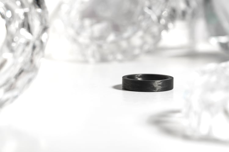 Leicht abgerundeter Carbonring Sammu 166767