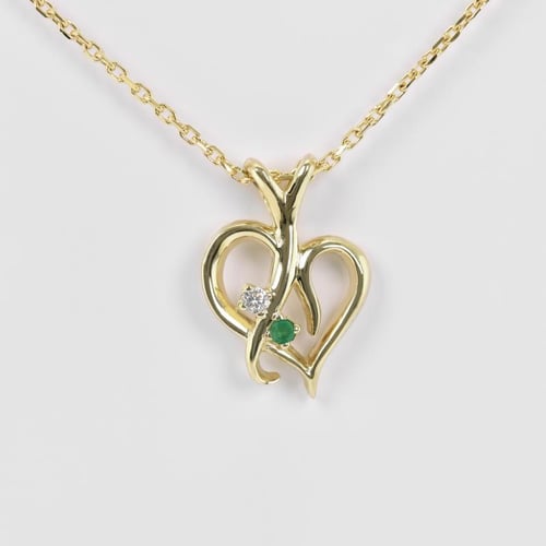 Goldherz mit Smaragd und Diamant in einer Anhänger Lynelle