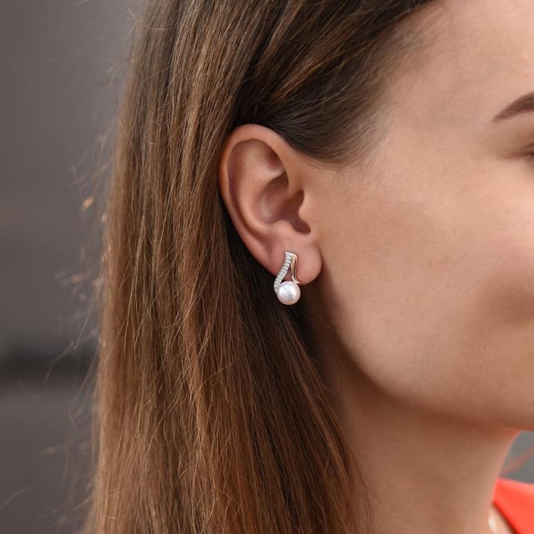 Silberne Ohrringe mit weißen Perlen Lamesi 13922