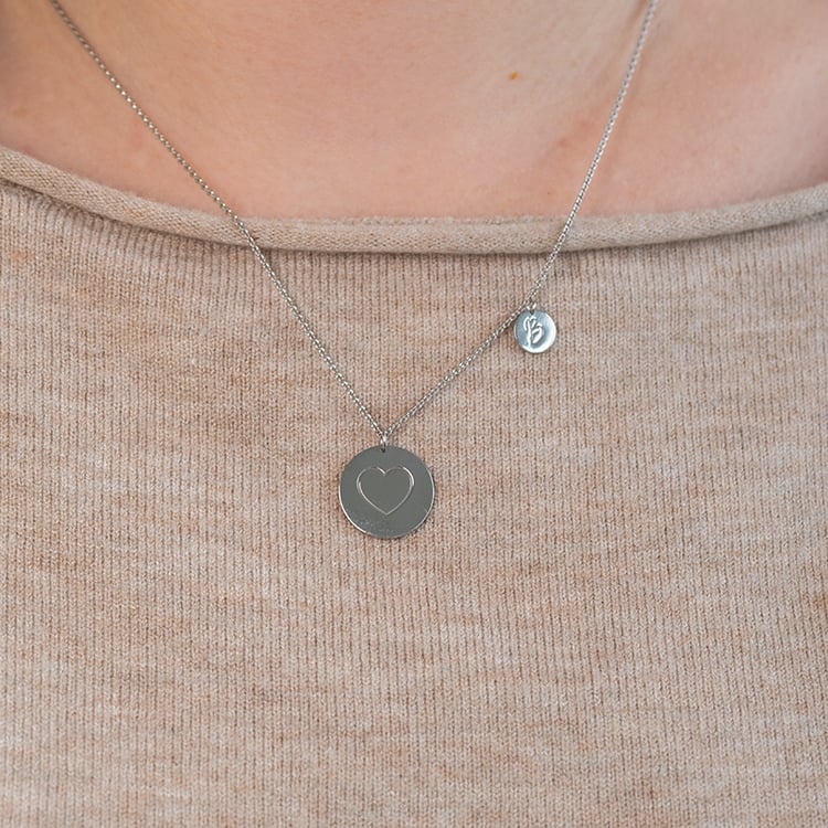 Halskette mit Herz und Gravur des Buchstabens Kadie 99769