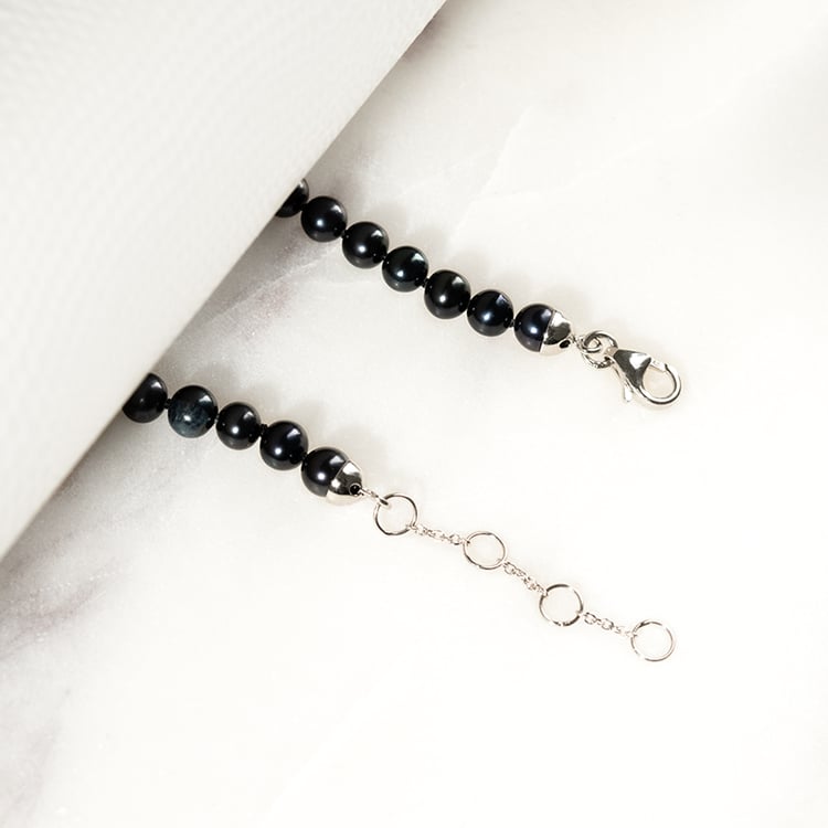 Silbernes Armband mit schwarzen Perlen Remiel 132491