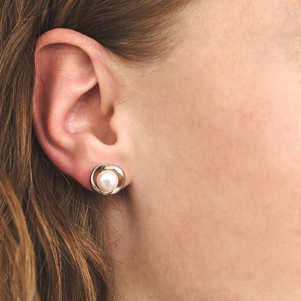 Silberne Ohrstecker mit Perlen Maria