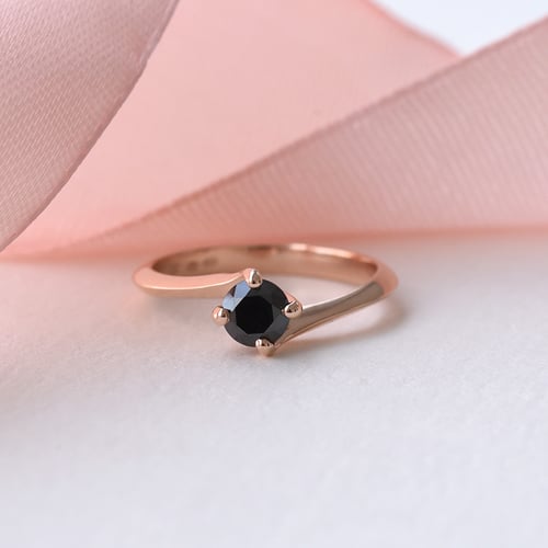 Verlobungsring mit schwarzem Diamant Nami