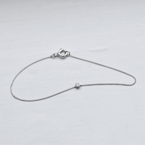 Minimalistisches Armband mit einem Moissaniten Bonato