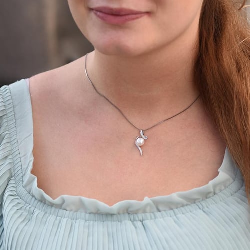 Moderne Anhänger aus Silber mit Perle und Zirkonia Acanda