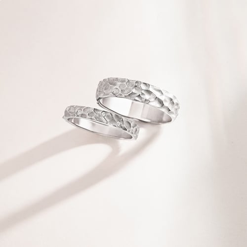 Eheringe mit atypischer Oberfläche Marry