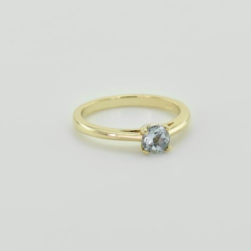 Verlobungsring aus Gold mit Aquamarin Katya