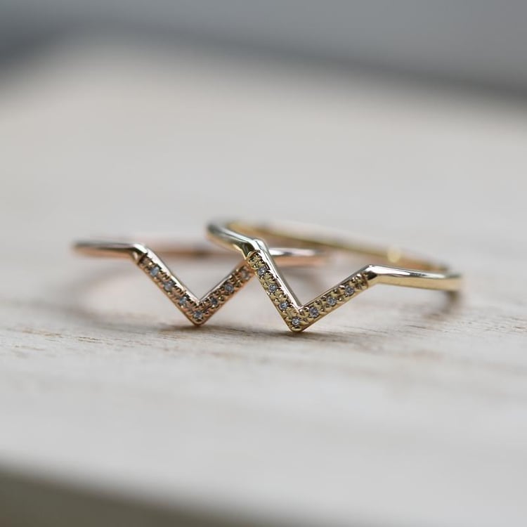 Goldener Ring mit Diamanten Bebeha 49907