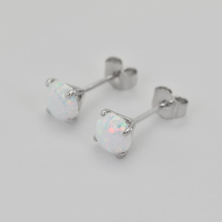 Ohrstecker aus Gold mit weißen runden Opalen Hulda 27089