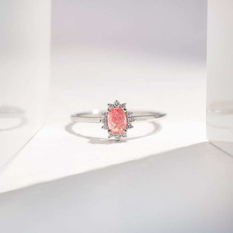 Verlobungsring mit einem IGI zertifizierten 0.34 ct rosa Lab Grown Diamanten Bayo 111343