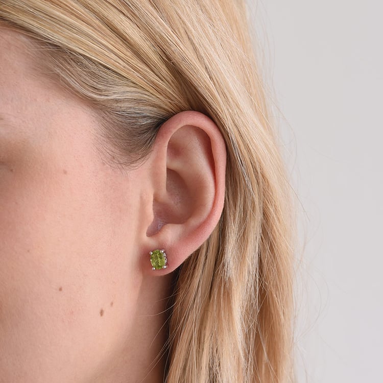 Silberne Ohrringe mit ovalen Olivinen Jula 69828