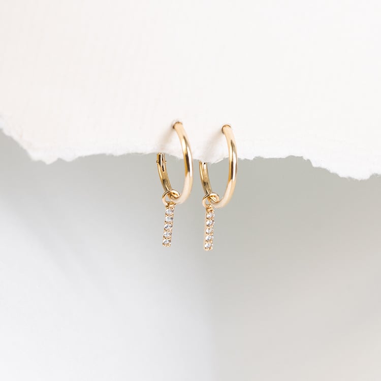 Goldene Hängeohrringe mit weißen Topasen Elaine 123114