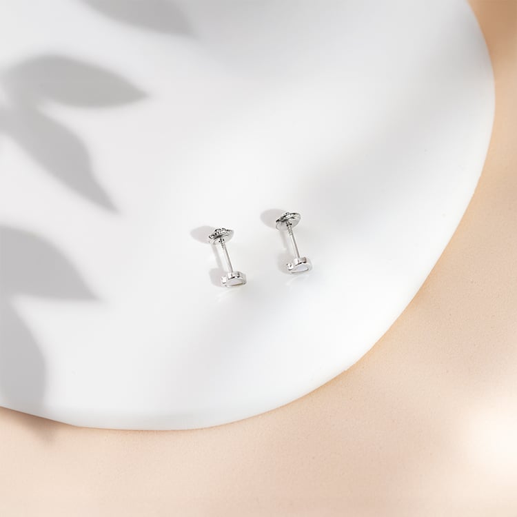 Goldene Ohrringe für Kinder mit einem Permuttherz Moana 149116