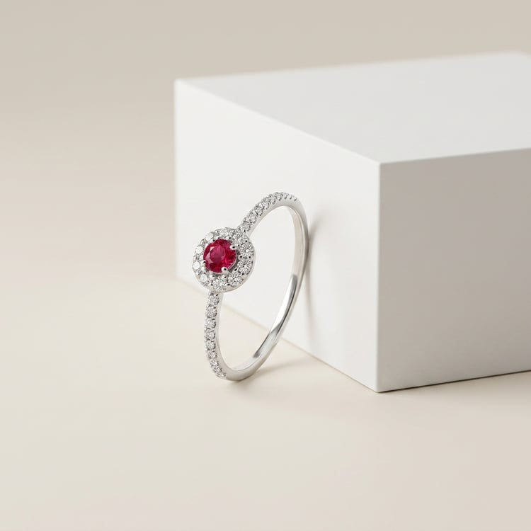 Silberner Halo-Ring mit Rubin und Lab Grown Diamanten Wendy 171118