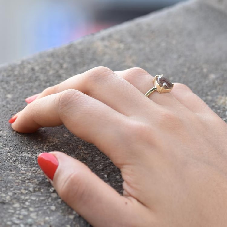 Ring mit braunen Salt and Pepper Diamanten im Rosenschliff Ajwa 44212