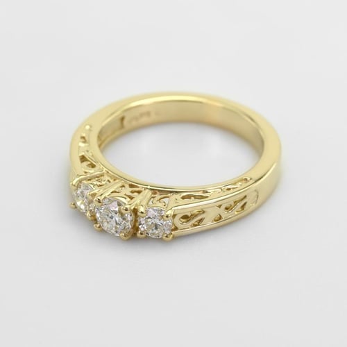 Vintage Verlobungsring mit drei Diamanten Lariah