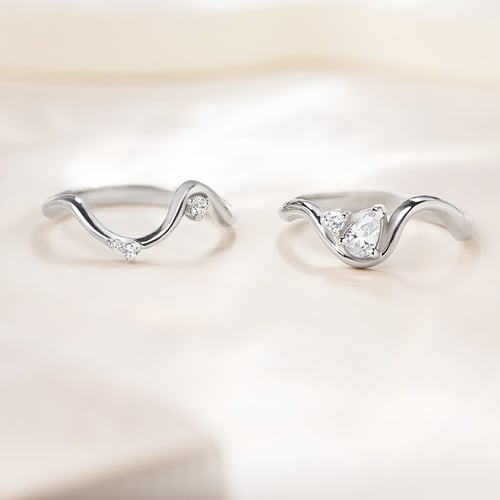 Ring in Wellenform mit Diamanten Lydie